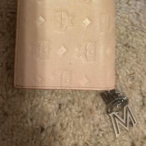 McM wallet